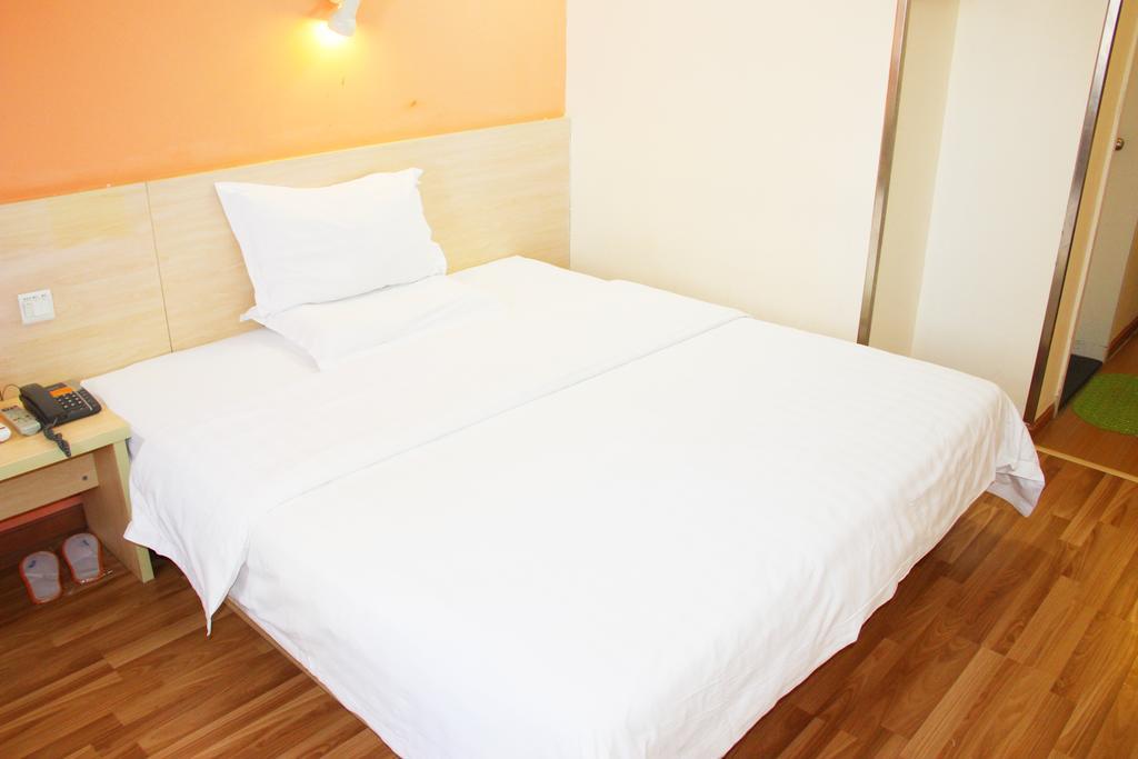7Days Inn Guangzhou Gangding Longkou XI Road Γκουανγκζού Εξωτερικό φωτογραφία