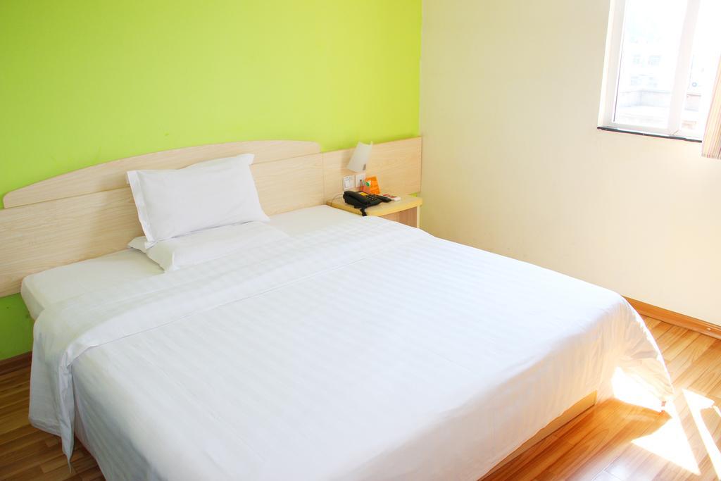 7Days Inn Guangzhou Gangding Longkou XI Road Γκουανγκζού Εξωτερικό φωτογραφία