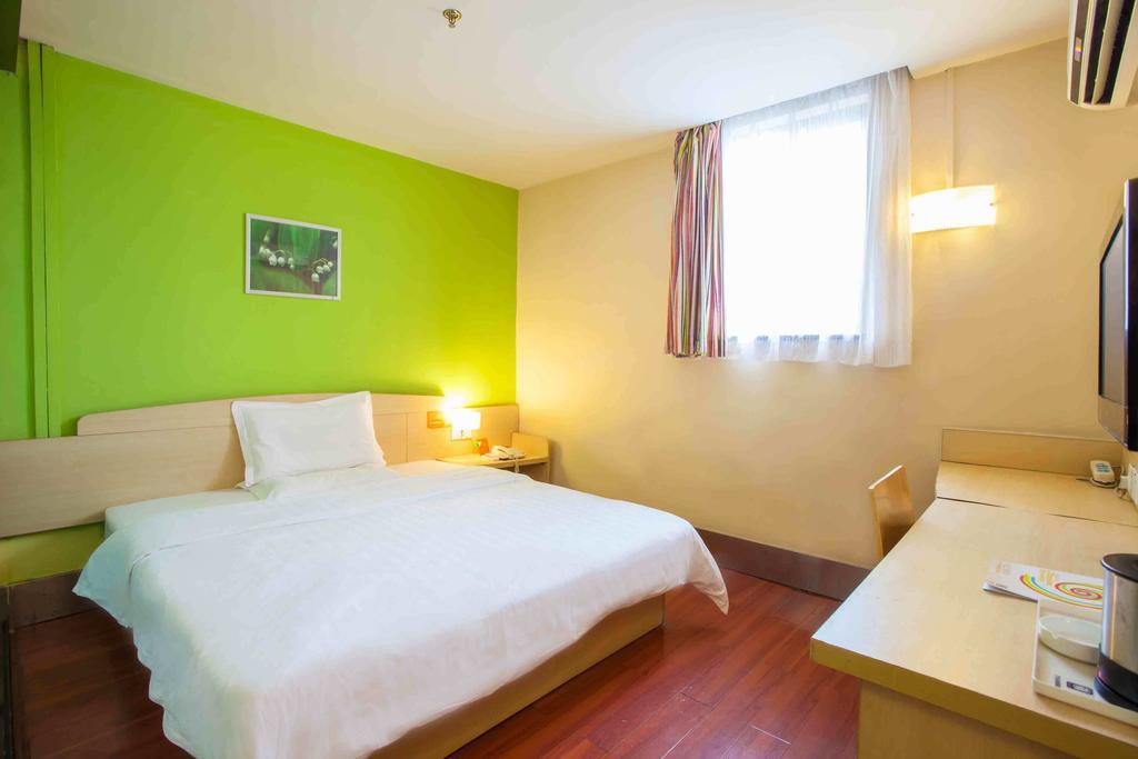 7Days Inn Guangzhou Gangding Longkou XI Road Γκουανγκζού Δωμάτιο φωτογραφία