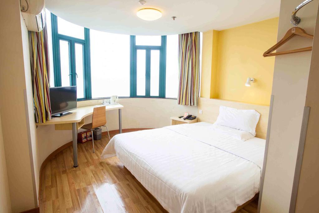 7Days Inn Guangzhou Gangding Longkou XI Road Γκουανγκζού Δωμάτιο φωτογραφία