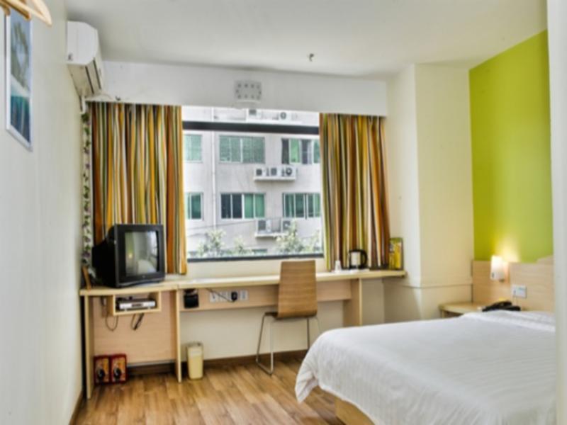 7Days Inn Guangzhou Gangding Longkou XI Road Γκουανγκζού Εξωτερικό φωτογραφία