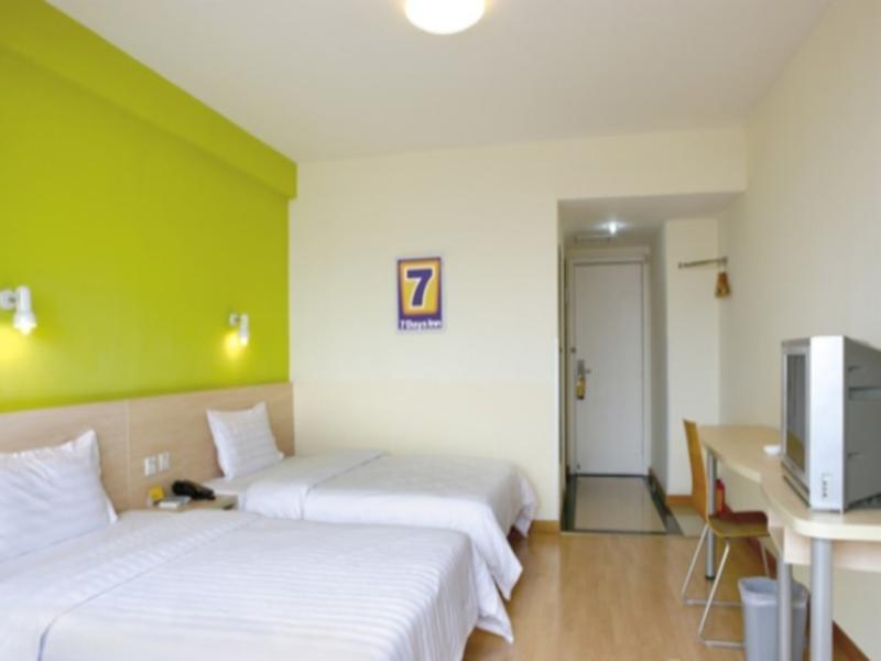 7Days Inn Guangzhou Gangding Longkou XI Road Γκουανγκζού Εξωτερικό φωτογραφία